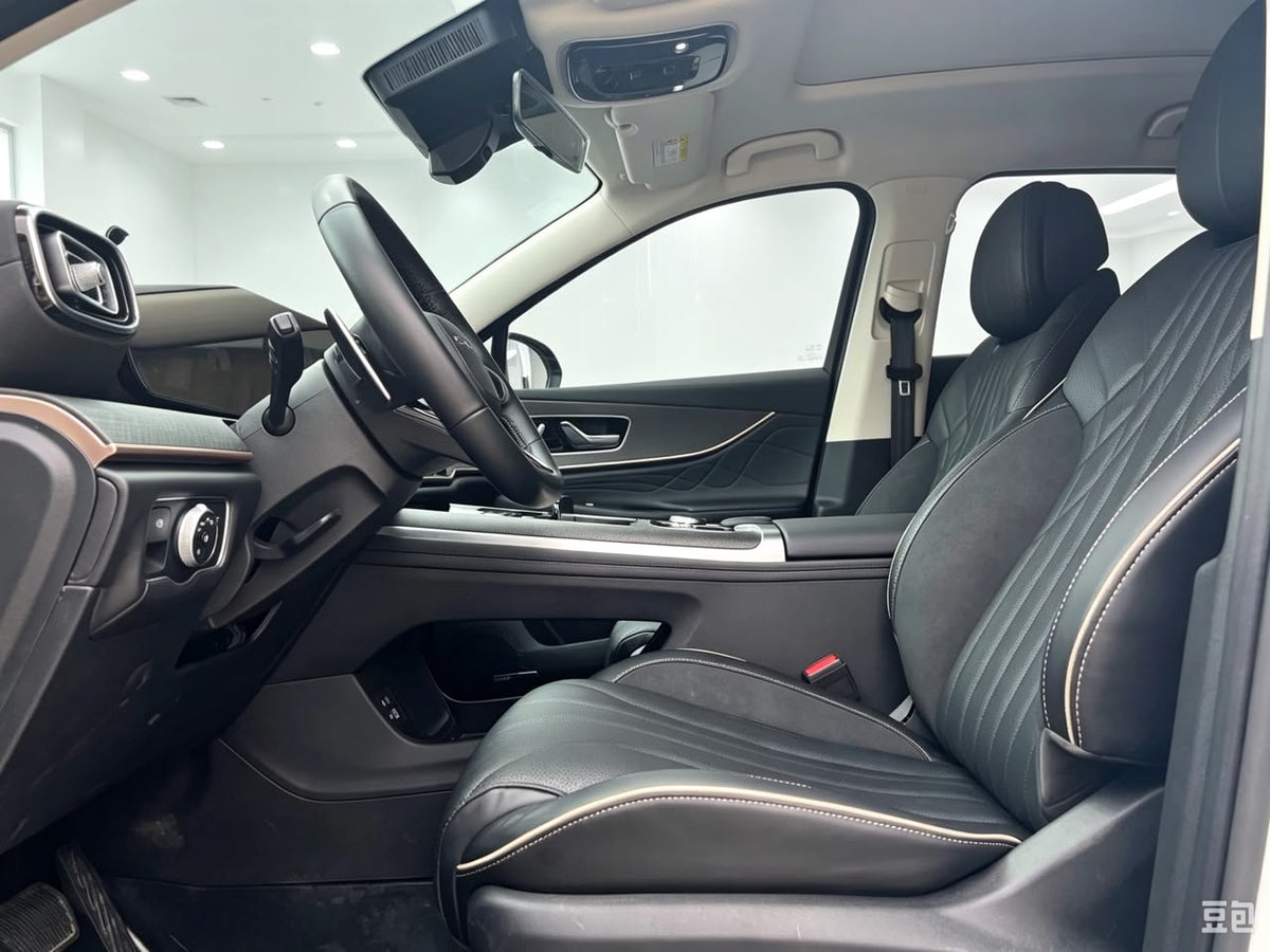 Chery Tiggo 9 2023  2.0T Dual Clutch 2WD Prestige Edition 5-Seater