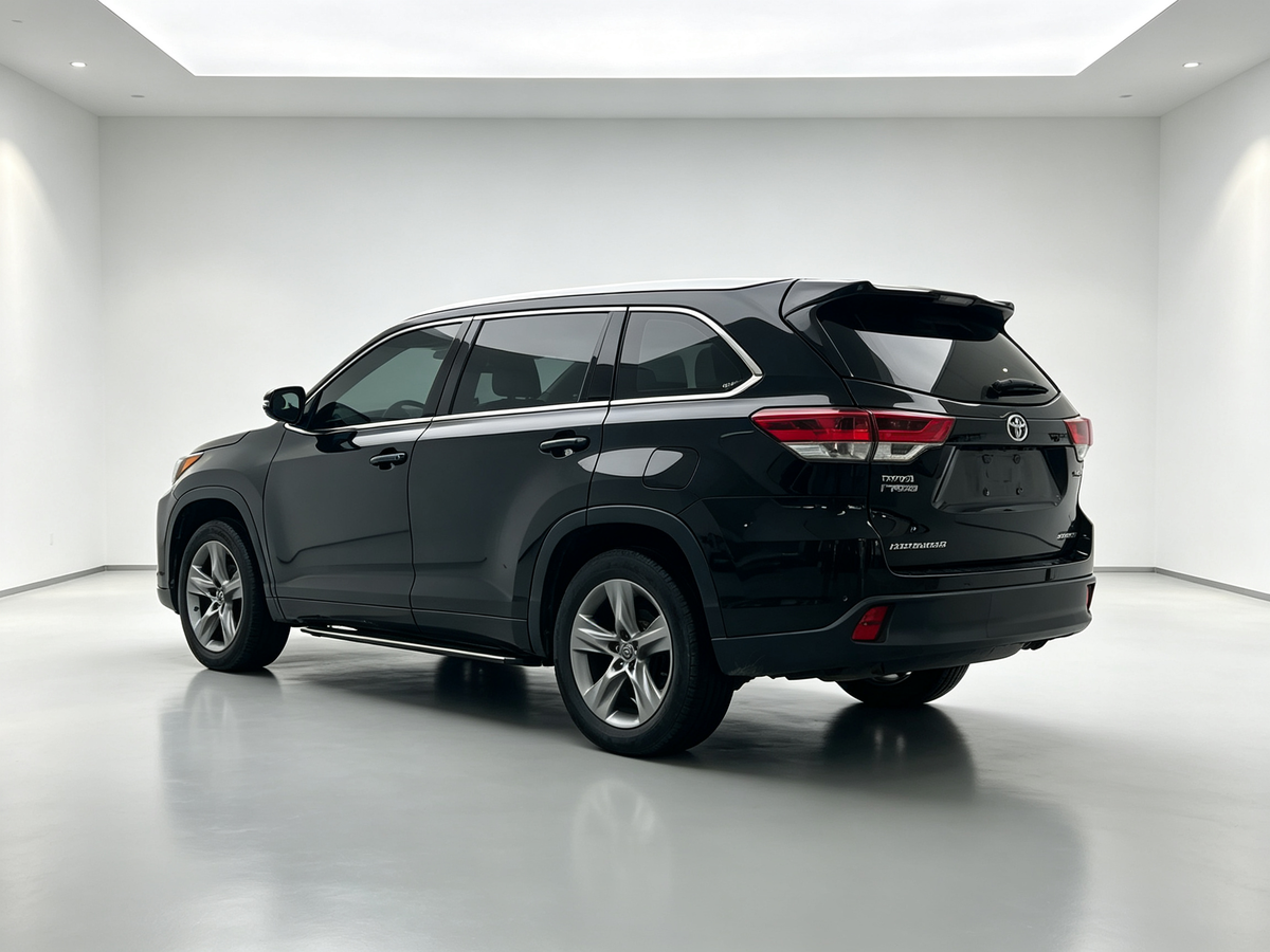 Toyota Highlander 2018 2.0T 4WD Luxury Edition 7-Seater China V
