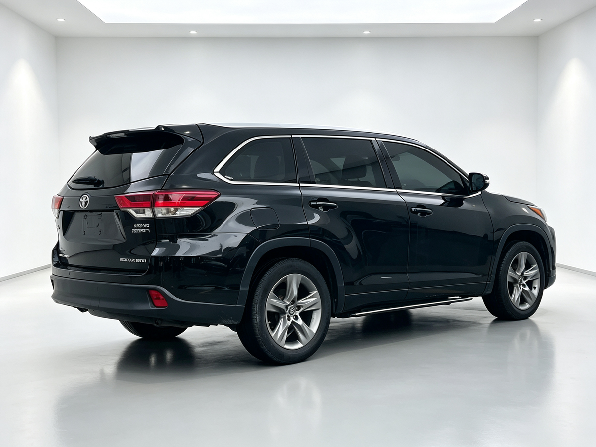 Toyota Highlander 2018 2.0T 4WD Luxury Edition 7-Seater China V