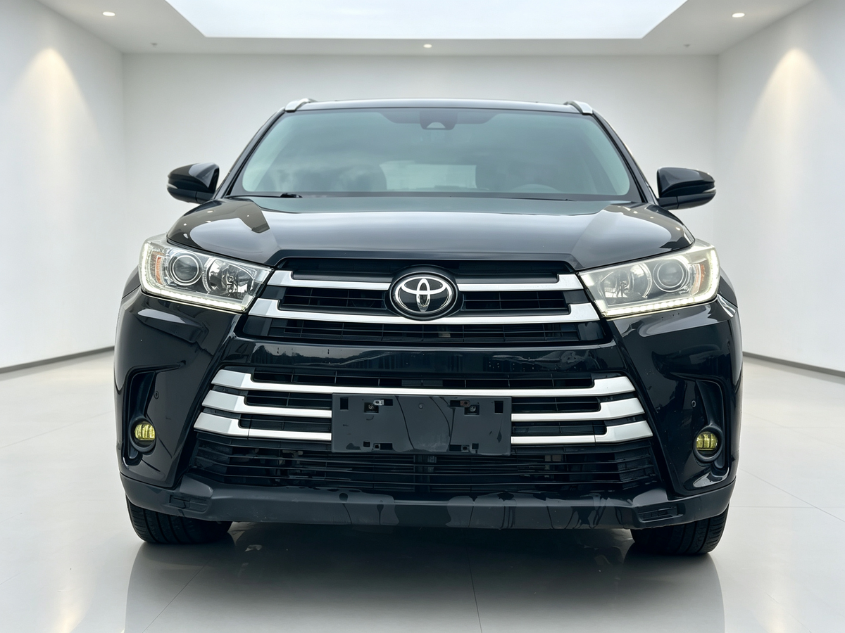 Toyota Highlander 2018 2.0T 4WD Luxury Edition 7-Seater China V